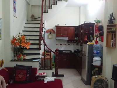 Cho thuê nhà nguyên căn 3PN 4WC full đồ 11tr5 Hoàng 4