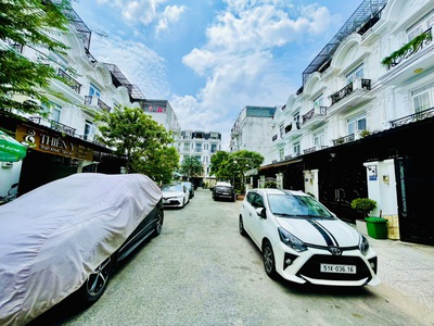 Nhà 4 tầng full nội thất golden city tô ngọc vân - q12 - đường 12m ô tô thông - 4pn - giá 5.x tỷ 0