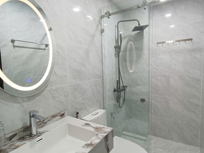 Bán nhà riêng, phố chùa láng - dt 45m2 x mt 3.6m x 5 tầng, nở hậu, nhà mới full nội thất, an ninh 2