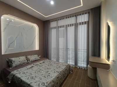 Bán nhà riêng, phố chùa láng - dt 45m2 x mt 3.6m x 5 tầng, nở hậu, nhà mới full nội thất, an ninh 3