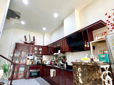 Hot hot ngộp bank bán gấp  nhà mặt tiền khu chợ tân bình  dt 70  4 tầng btct 12 tỷ thương lượng 3