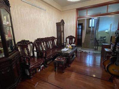 Mặt phố trần khát chân 40m2 x 5t mt 4.9m 27.5 tỷ vỉa hè rộngđường 50m kd đỉnh 3