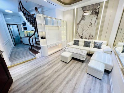 Nhà phố đê la thành , ba đình , diện tích 31m2, mặt tiền 8.4m, 5 tầng . giá chỉ 7.2 tỷ 0