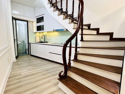 Nhà phố đê la thành , ba đình , diện tích 31m2, mặt tiền 8.4m, 5 tầng . giá chỉ 7.2 tỷ 1