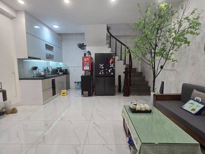 Đẹp wángõ cực to, nguyễn khang 37m 5t, mt 5m, nội thất vip, 7.9 tỷ 0