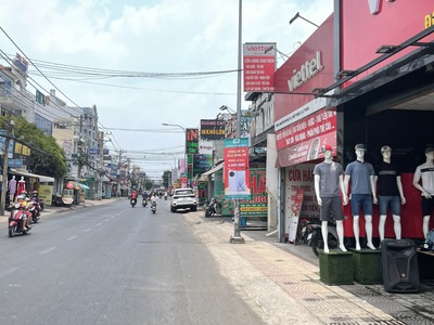 Bán nhà mặt tiền 3 tầng 5x25m giá 13,5 tỷ đường nguyễn ảnh thủ 0