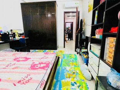 Bán nhà đẹp 50m2 4tầng mặt tiền 4m 8.8 tỷ ôtô đỗ cổng phố lạc long quân gần hồ tây 3