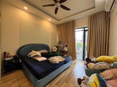 Giá mềm nhất quận phú nhuận: 11.9 tỷ - huỳnh văn bánh - dt: 76.8m - 4m x 19.2m - 4 tầng - 4 pn- 4wc 0