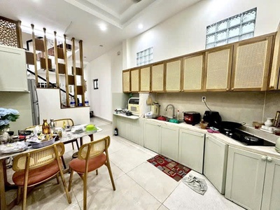 Giá mềm nhất quận phú nhuận: 11.9 tỷ - huỳnh văn bánh - dt: 76.8m - 4m x 19.2m - 4 tầng - 4 pn- 4wc 1