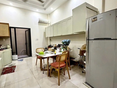 Giá mềm nhất quận phú nhuận: 11.9 tỷ - huỳnh văn bánh - dt: 76.8m - 4m x 19.2m - 4 tầng - 4 pn- 4wc 4