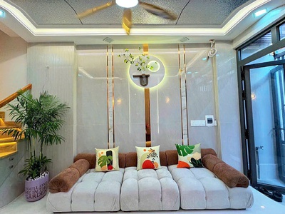 Giá mề- lê đạum nhất quận 11: 3.78 tỷ - lê đại hành - dt:30m - 3m x 10 m - 1 trệt 1 lầu- 2 pn 2 wc 1