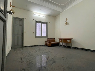 Trung tâm Ba Đình 65m2 x 4 tầng - Sân để xe ô tô - 3 thoáng. 1