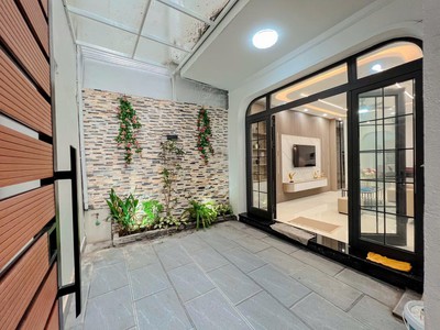 Hot   bán nhà trương định 60m2.mtx6m lô góc, ngõ thông, gần ô tô 1