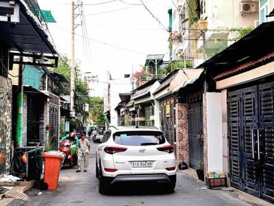   nhà 3 tầng lâm thị hố .tân chánh hiệp.q12- 4x16 -3 pn, hẻm 5m thông , shr, pháp lý chuẩn, 0