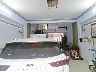 Nhà đẹp q7 mặt tiền khu dân cư phú mỹ  440m ngang 5m 4pn 0