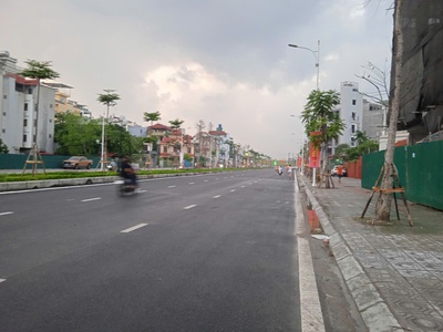 Bán nhà mặt phố hồng tiến long biên 108m mặt tiền 8m vỉa hè kinh doanh oto tránh đỗ 29 tỷ 1