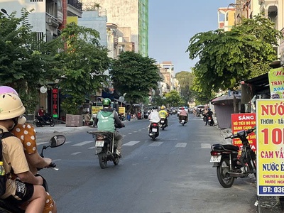 Giá mềm nhất quận 11: 19.8 tỷ -trần quý - dt: 88.m - 4x22m- 4 tầng gồm 1 trệt , 1 lửng , 2 lầu sân 1