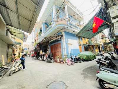 Chào bán căn nhà 3 tầng kinh doanh buôn bán được, ngay tại trung tâm tp phủ lý ngay gần cổng chợ 1