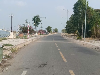 Chính chủ cần bán lô đất ở   nằm đường ngô quyền. 2