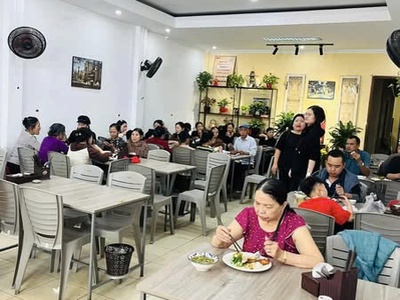 Mình cần sang nhượng lại mặt bằng trung tâm thành phố hải châu 2 - ông ích khiêm 0