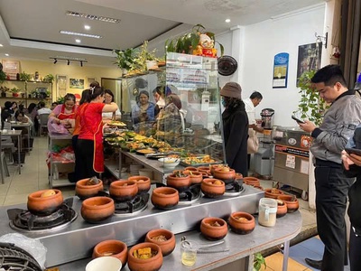Mình cần sang nhượng lại mặt bằng trung tâm thành phố hải châu 2 - ông ích khiêm 2