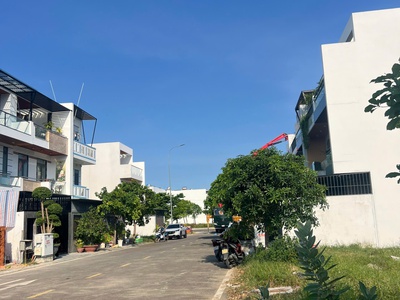 Chuyên kđt hà quang1- lô góc giữa 2 đường lớn thông ra vành đai 2 rộng 13m-vị trí đẹp lợi nhuận cao 0