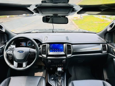 Bán xe Ford Ranger Wildtrak 2.0L 4x4 AT 2022, màm xám. 7
