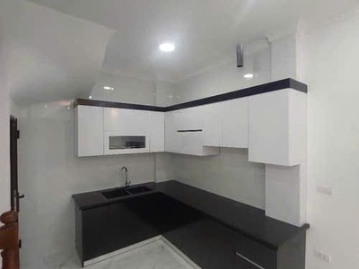 Nhà đẹp nguyễn văn linh hơn 4 tỷ, 30m2, mt 4m, 5 tầng, gần ô tô 1