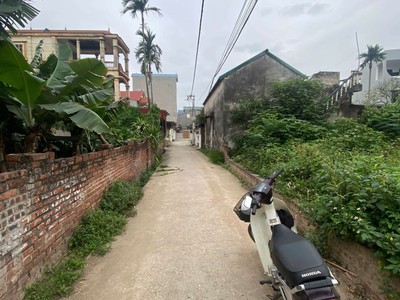 103m full thổ cư nhỉnh 3 tỷ.ngõ ô tô,đường thông thoáng 2