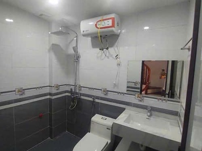 Nhà đẹp nguyễn văn linh hơn 4 tỷ, 30m2, mt 4m, 5 tầng, gần ô tô 3