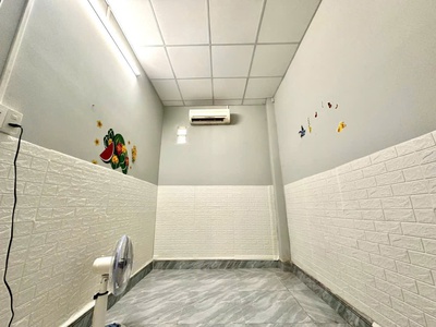 Nhà 6 triệu có nội thất gần công viên lưu hữu phước 4