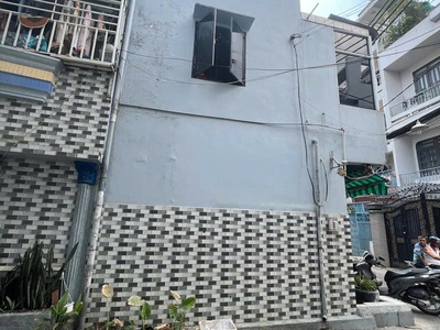 Bán nhà quận 11, lạc long quân, hẻm xe hơi 2 mặt tiền, cấp 4, 32m2, 4.85 tỷ 2