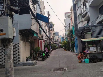 Bán nhà quận 11, lạc long quân, hẻm xe hơi 2 mặt tiền, cấp 4, 32m2, 4.85 tỷ 1