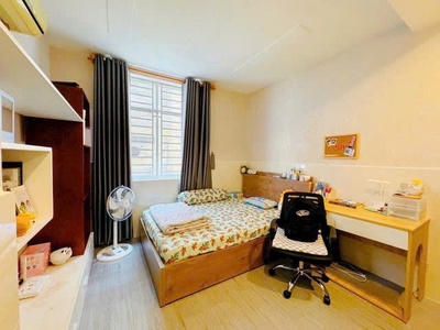 Giá tốt nhất quận phú nhuận: 8.2 tỷ - phan đăng lưu - dt:39m - 5.2x8.3m- nở hậu 5.5m - btct 4 tầng 4