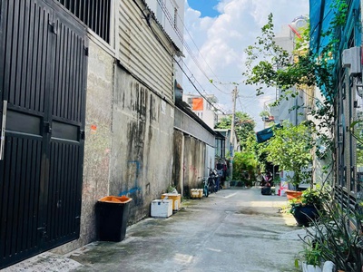 Sát lê văn khương-kế trường học trần quốc toản-gần siêu thị lớn nhất quận 12-dt gần 70m2-4pn 0