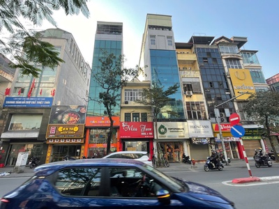 Mặt phố khâm thiên,kinh doanh đỉnh ,vỉa hè đá bóng ,tầng 1 thông sàn kinh doanh ,giá đầu 1