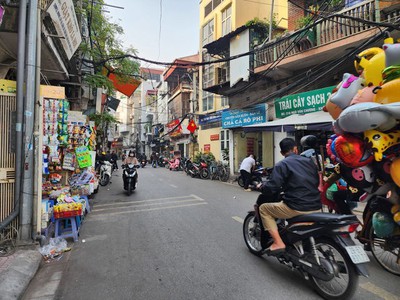 Nhà mặt phố văn chương, đống đa, diện tích 40m2, giá chỉ 10.8 tỷ 0