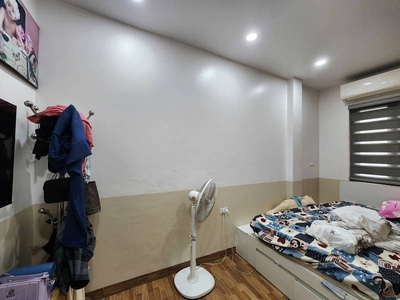 20,5 tỷ có nhà 45m2  mặt phố chùa quỳnh, 1 mặt ngõ, vỉa hè, mt 4.3m, 4 tầng 2