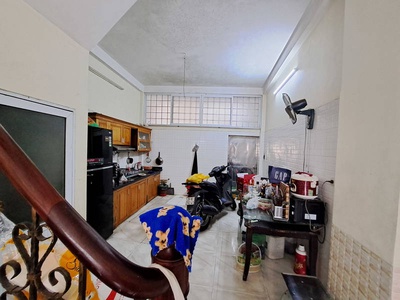 20,5 tỷ có nhà 45m2  mặt phố chùa quỳnh, 1 mặt ngõ, vỉa hè, mt 4.3m, 4 tầng 3