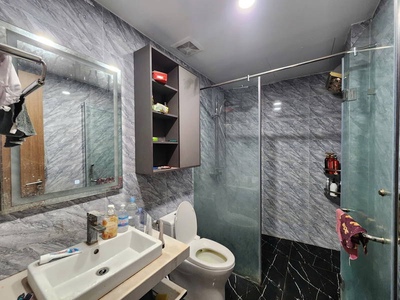 20,5 tỷ có nhà 45m2  mặt phố chùa quỳnh, 1 mặt ngõ, vỉa hè, mt 4.3m, 4 tầng 4