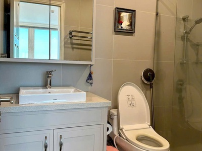 CHO THUÊ  căn hộ Léman Luxury mặt tiền Nguyễn Đình Chiểu, Quận 3 : Diện tích 100m  - 2 phòng ngủ 0