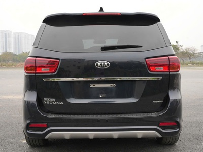Kia Sedona Xăng Premium 4