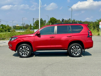 Bán xe Toyota Prado VX 2.7L 2023, màu đỏ. 2
