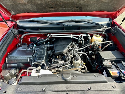 Bán xe Toyota Prado VX 2.7L 2023, màu đỏ. 11