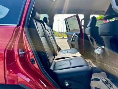 Bán xe Toyota Prado VX 2.7L 2023, màu đỏ. 12