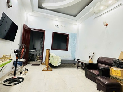 Chủ gấp bán  giảm 1 tỷ giá mới 9 tỷ   mặt tiền  83m2  4 tầng đúc btct  hoàn công đủ 6pn đặng minh 3