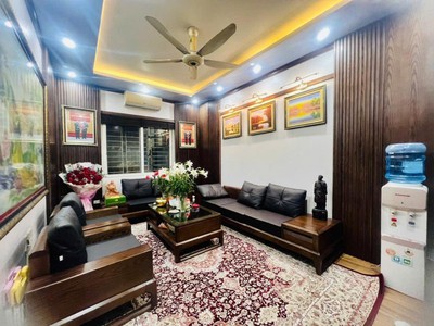 Phân lô ô tô tránh   vỉa hè rộng   gara ô tô   ngõ thông   sát mặt phố nguyễn văn cừ 3