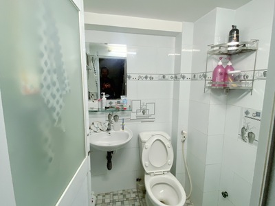 Bán nhà mặt tiền phú nhuận phùng văn cung ngang 4m dài 8m trệt lững lầu. 2