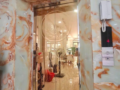 Nhinh 12 tỷ. nhà vị trí rất đẹp có thang máy  hầm, vừa ở vừa kinh doanh .khu vip mizuki park giáp 3