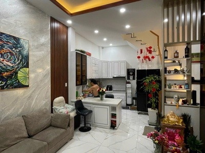 Nhà bán hẻm xe tải - xe hơi ngủ trong nhà -đ. tôn thất thuyêt. 4